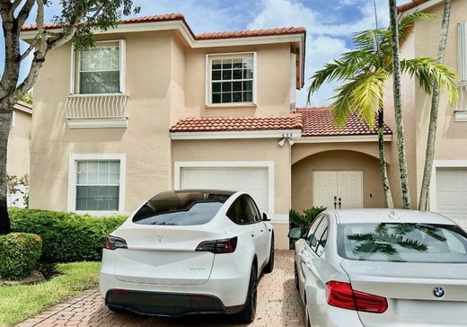 Αστικό ακίνητο σε Pembroke Pines, Broward County