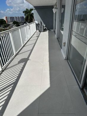 Kamienica w Miami, Miami-Dade County