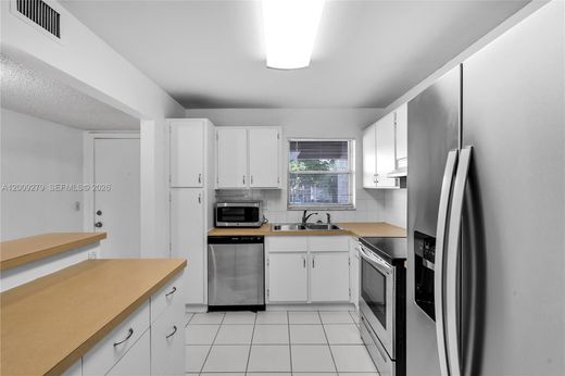Residential complexes in Davie, Broward County
