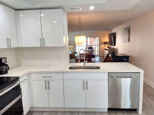 Residential complexes in Coconut Creek, Broward County
