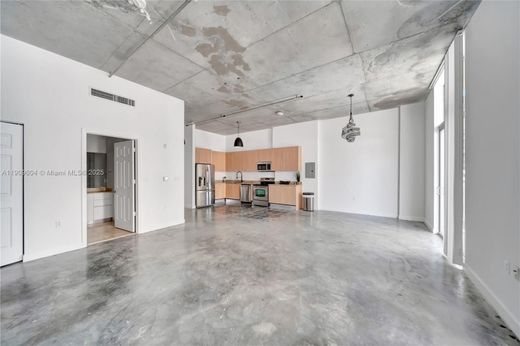 ‏בניין ב  הוליווד, Broward County