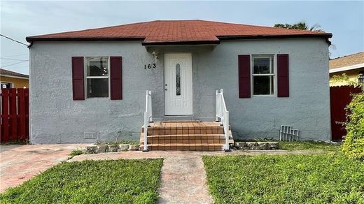 Villa in Deerfield Beach, Broward County
