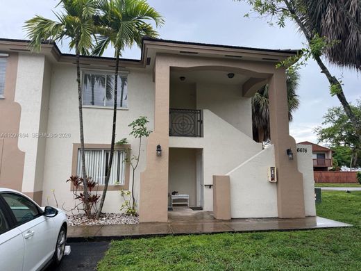 Residential complexes in Miami, Miami-Dade