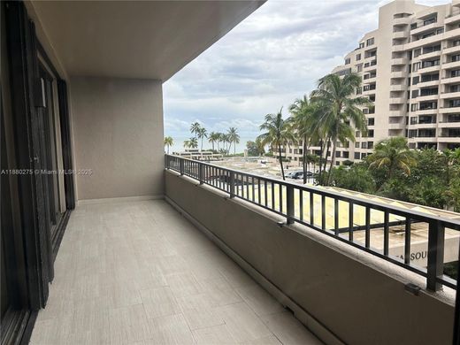 Key Biscayne, Miami-Dade Countyのアパートメント・コンプレックス