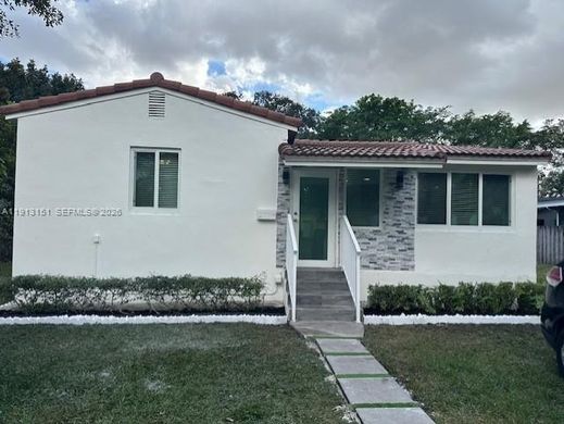 Villa in Miami Springs, Miami-Dade
