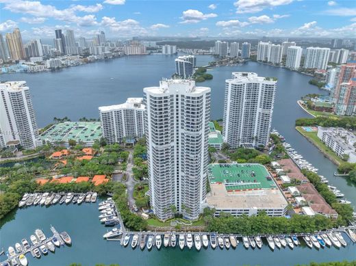 Residential complexes in Aventura, Miami-Dade