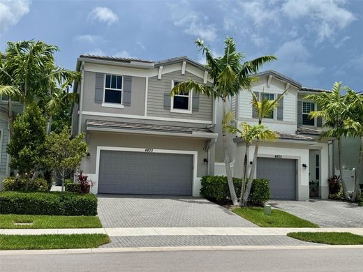 Villa in Tamarac, Broward County