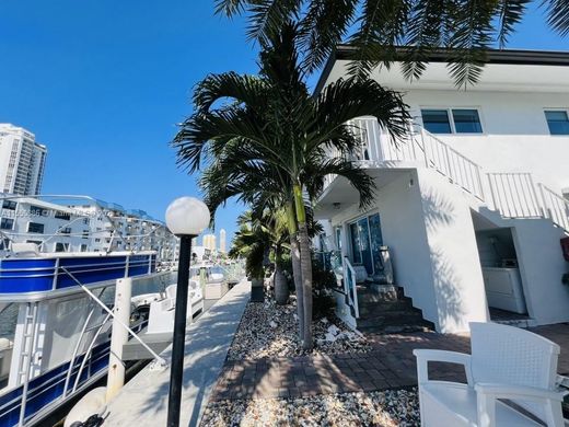 Complesso residenziale a North Miami Beach, Miami-Dade County