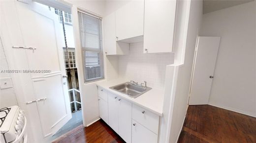 Komplex apartman Miami Beach, Miami-Dade County