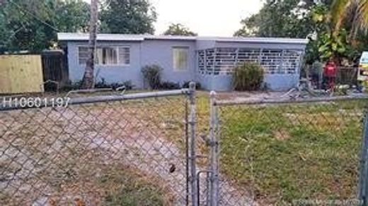Villa en North Miami, Miami-Dade County