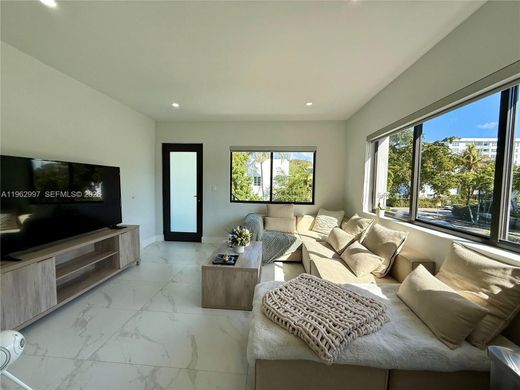 Complesso residenziale a Miami Beach, Miami-Dade County