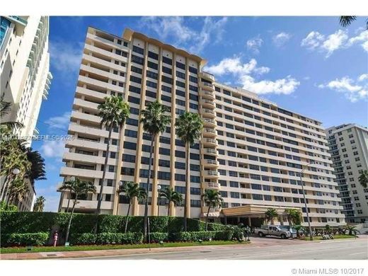 Complexes résidentiels à Miami Beach, Comté de Miami-Dade