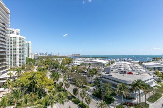 Residential complexes in Coconut Grove, Miami-Dade