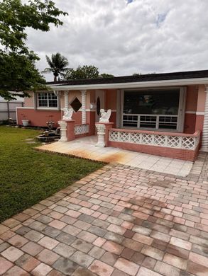 Villa in Miramar, Broward County