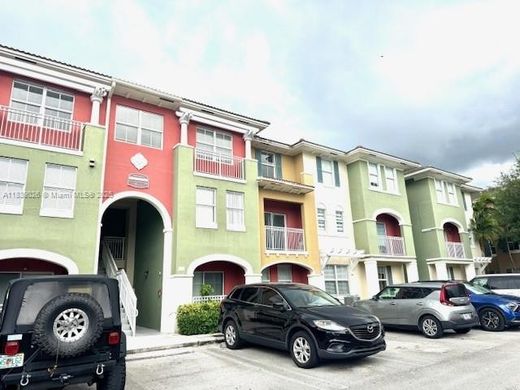 타운 하우스 / Doral, Miami-Dade County