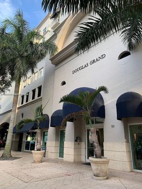 Residential complexes in Coral Gables, Miami-Dade