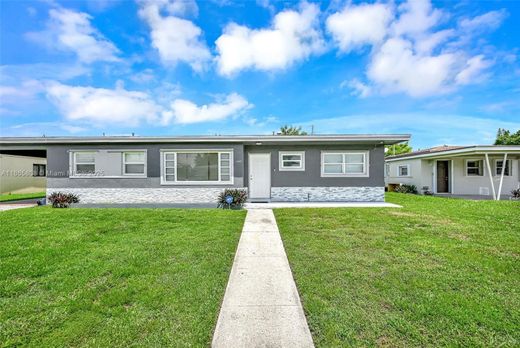 빌라 / Miami Gardens, Miami-Dade County