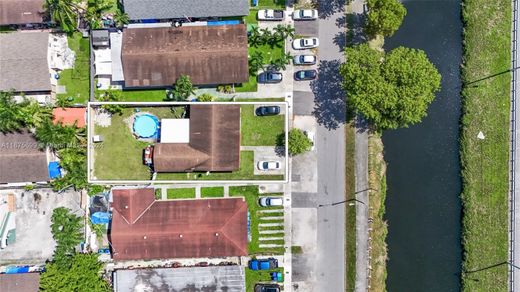 Вилла, Sweetwater, Miami-Dade County