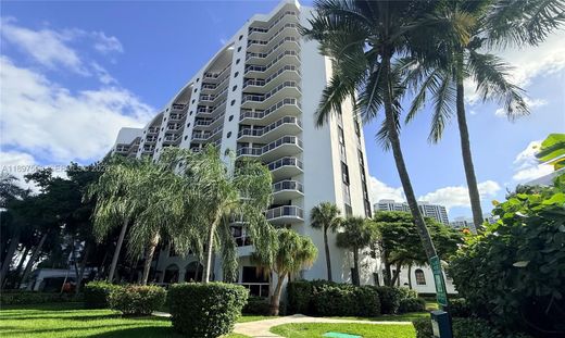Residential complexes in Aventura, Miami-Dade