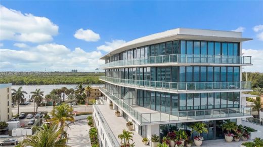 Residential complexes in Hollywood, Broward County