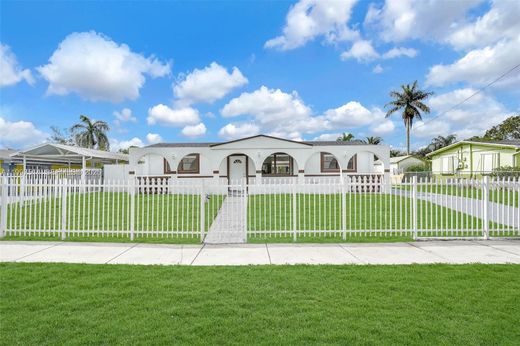 Villa in Miami Gardens, Miami-Dade