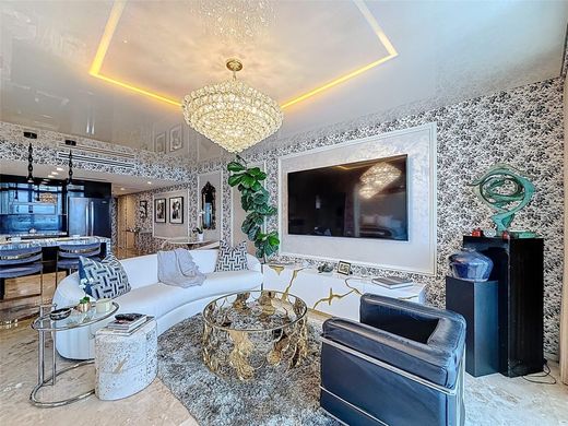 Residential complexes in Hallandale, Broward County