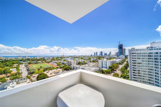 Miami Beach, Miami-Dade Countyのアパートメント・コンプレックス