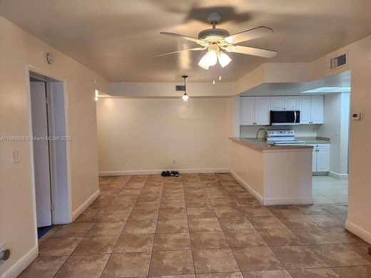 Residential complexes in Coral Springs, Broward County
