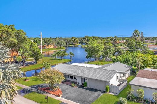 Villa in Pembroke Pines, Broward County
