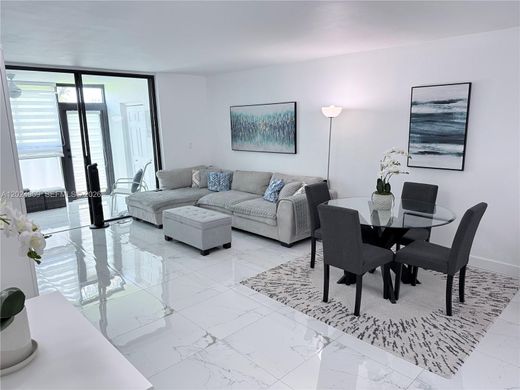 Residential complexes in Margate, Broward County