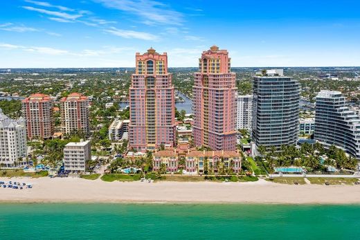 Residential complexes in Fort Lauderdale, Broward County