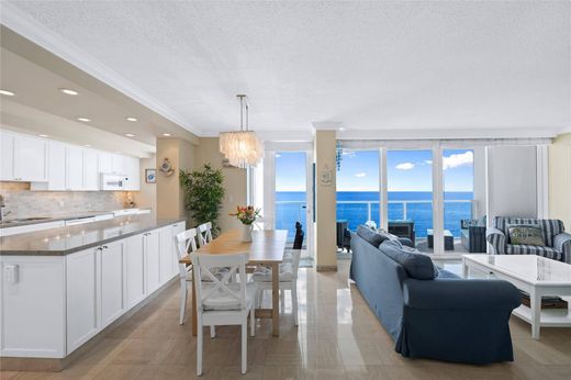 Residential complexes in Fort Lauderdale, Broward County