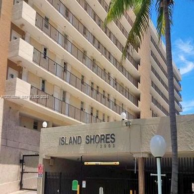 Жилой комплекс, North Miami Beach, Miami-Dade County