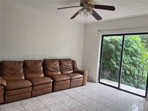 Complexes résidentiels à Miami, Comté de Miami-Dade