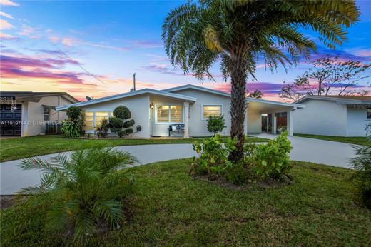 Villa in Pembroke Pines, Broward County