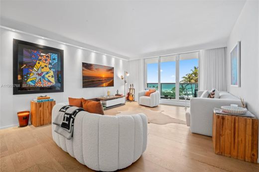 Residential complexes in Miami Beach, Miami-Dade