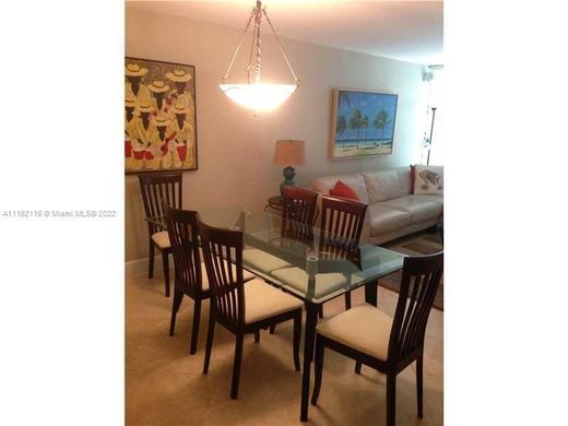 Townhouse in Key Biscayne, Miami-Dade
