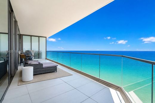 Residential complexes in Sunny Isles Beach, Miami-Dade