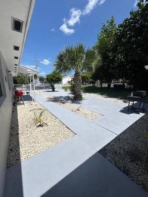 ウェストパームビーチ, Palm Beach Countyのタウンハウス