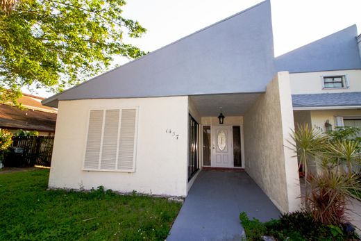 Townhouse - Wellington, Palm Beach County