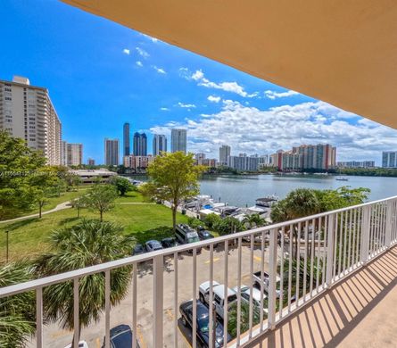 公寓楼  Sunny Isles Beach, Miami-Dade County