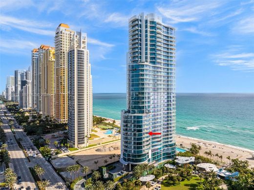 Residential complexes in Sunny Isles Beach, Miami-Dade