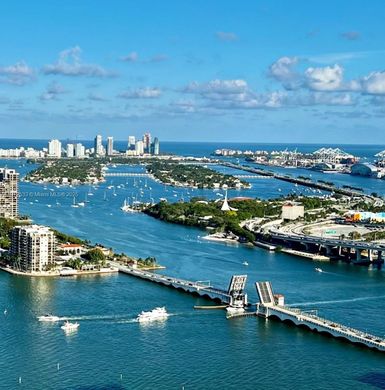 Kamienica w Miami, Miami-Dade County