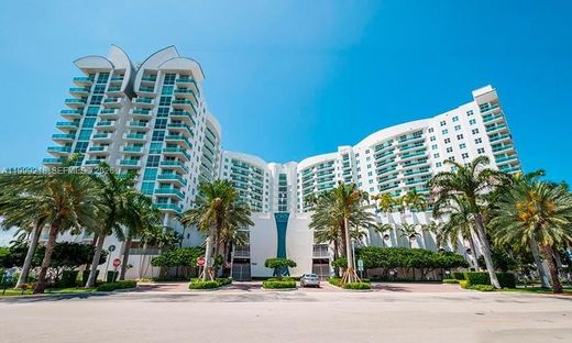 Residential complexes in North Bay Village, Miami-Dade