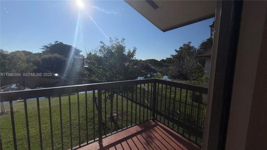 公寓楼  Sunrise, Broward County