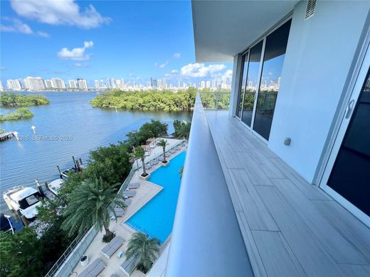 Residential complexes in North Miami Beach, Miami-Dade