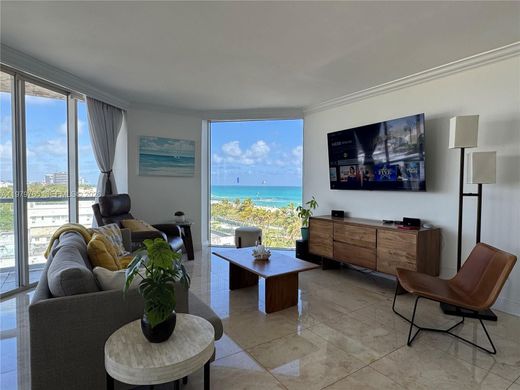 Residential complexes in Miami Beach, Miami-Dade