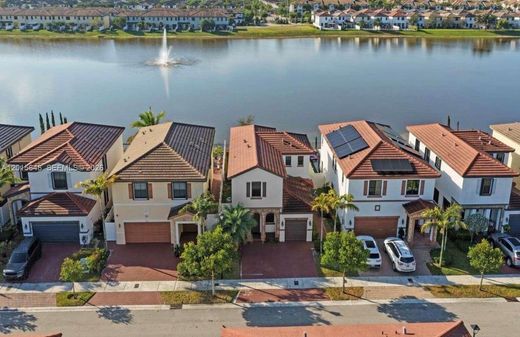 Villa en Hialeah, Miami-Dade County