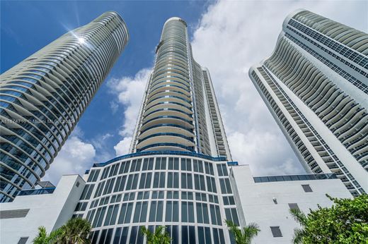 Wohnkomplexe in Sunny Isles Beach, Miami-Dade County