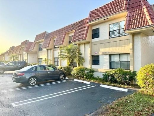 Residential complexes in Coral Springs, Broward County